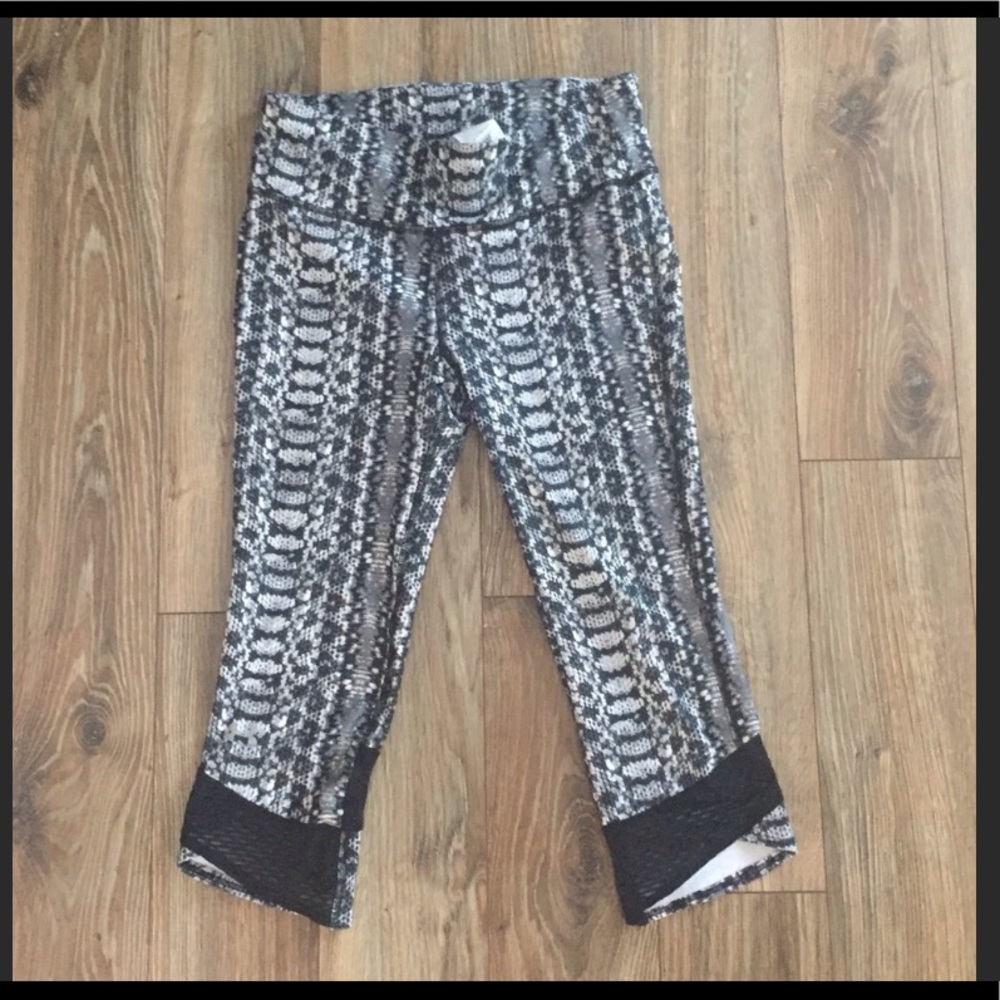 Underarmour running capris size small